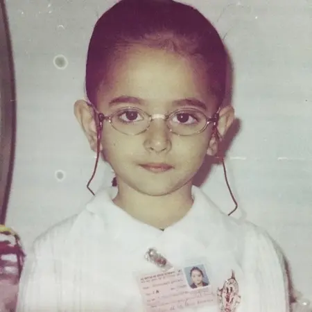 childhood picture of jaanam raaj