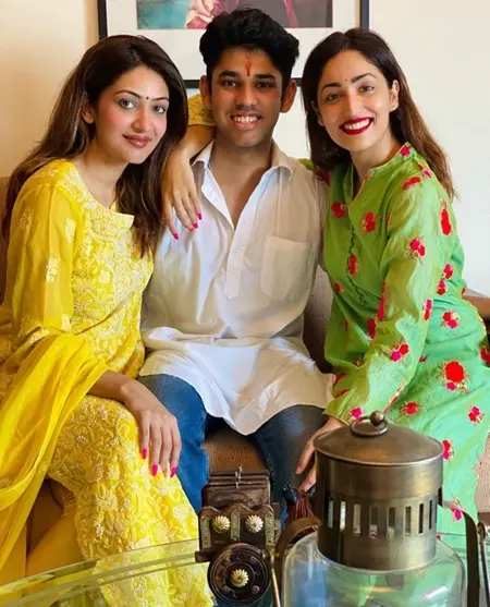 Ojas Gautam with sisters Yami and Surilie