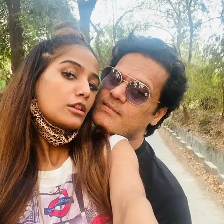 poonam pandey with husband sam bombay