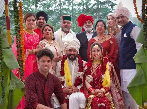 wedding picture of yami gautam and aditya dhar