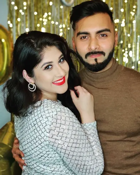 aatka feroz with husband sikander soleja