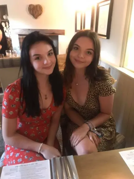 abigail eames with sister daniella eames