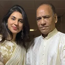 alka verma with her father