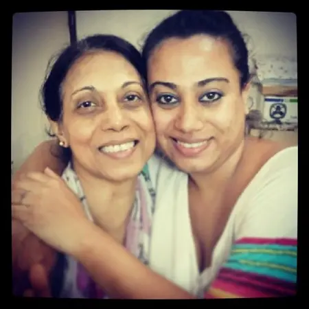 kalyani banerjee with daughter debarti quiien banerjee