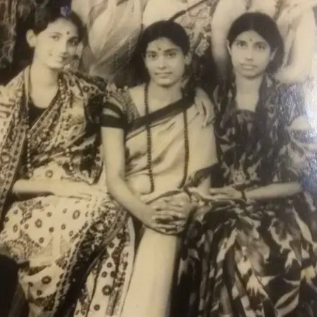 kalyani banerjee with sisters jayanti and hashi