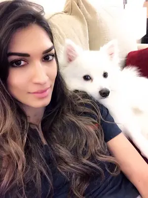 shanzay hayat with her pet dog