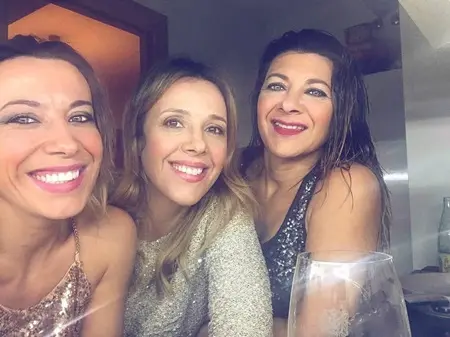 Sonia Albizuri with her sisters