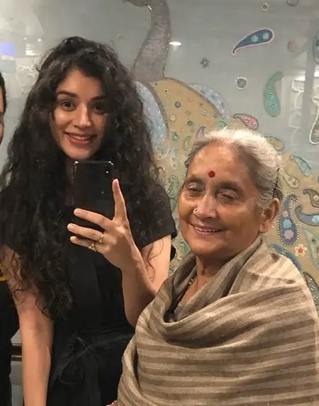 Sukirti Kandpal with mother Manju Kandpal