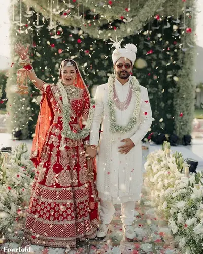 wedding picture of meera chopra and rakshit kejriwal