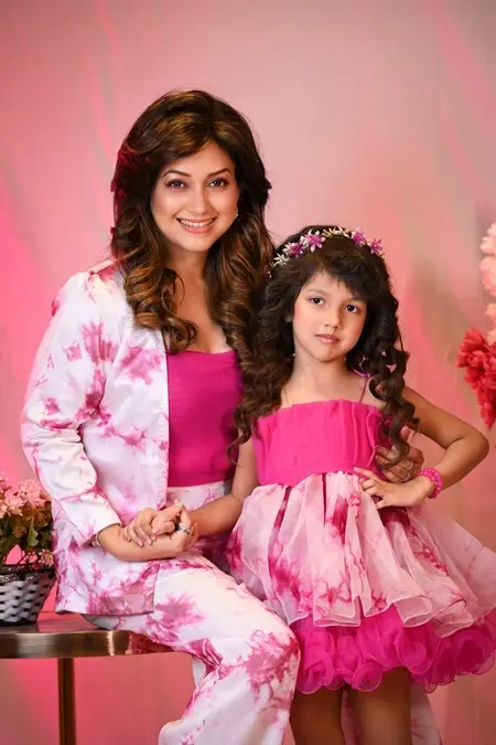 angoorlata deka with daughter namami deka