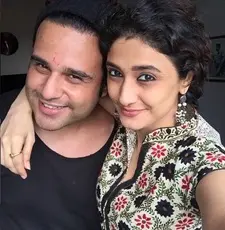 ragini khanna with cousin krushna abhishek