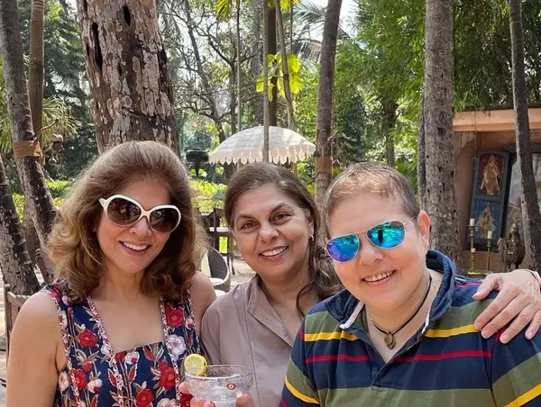 seher bedi with sisters sohni tanna and ami bedi