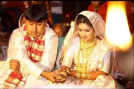 wedding picture of angoorlata deka and akashdeep deka