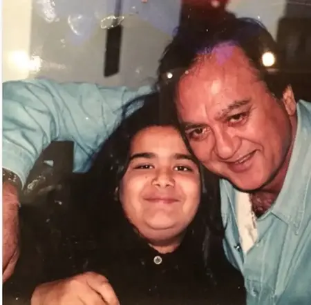 childhood picture of trishala dutt with grandfather sunil dutt