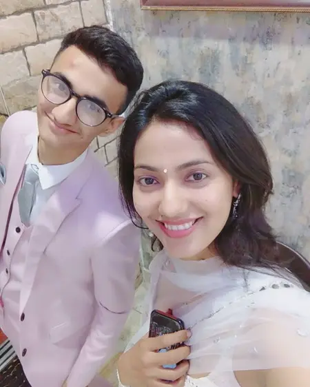 khushboo patani with brother suryansh patani