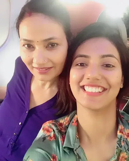 khushboo patani with mother padma patani